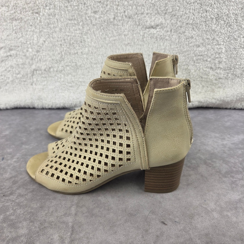 Cream Beige Perforated Peep Toe Block Heel Ankle Booties Side Cutout Size 6